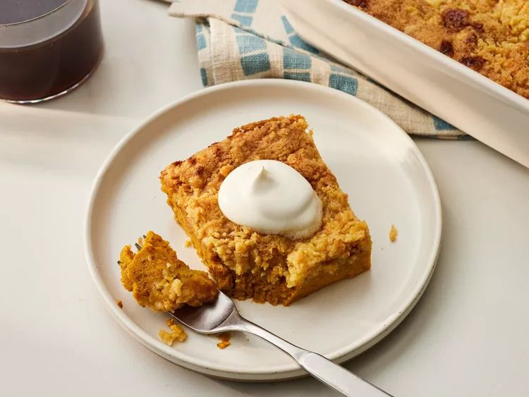 keithrpillow's tweet image. So this is happening right about now...as I prepare this delicious #pumpkin cobbler for tomorrow's #Friendsgiving gathering at Pierpont Racquet Club. 😀🎃🦃

You can access the @AllRecipes recipe here: buff.ly/MOsCIvs.