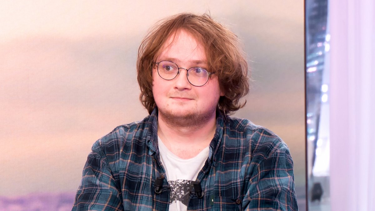 ça fait genre 5 fois qu'on me compare à Feldup irl par pitié est-ce que c'est vrai ou pas