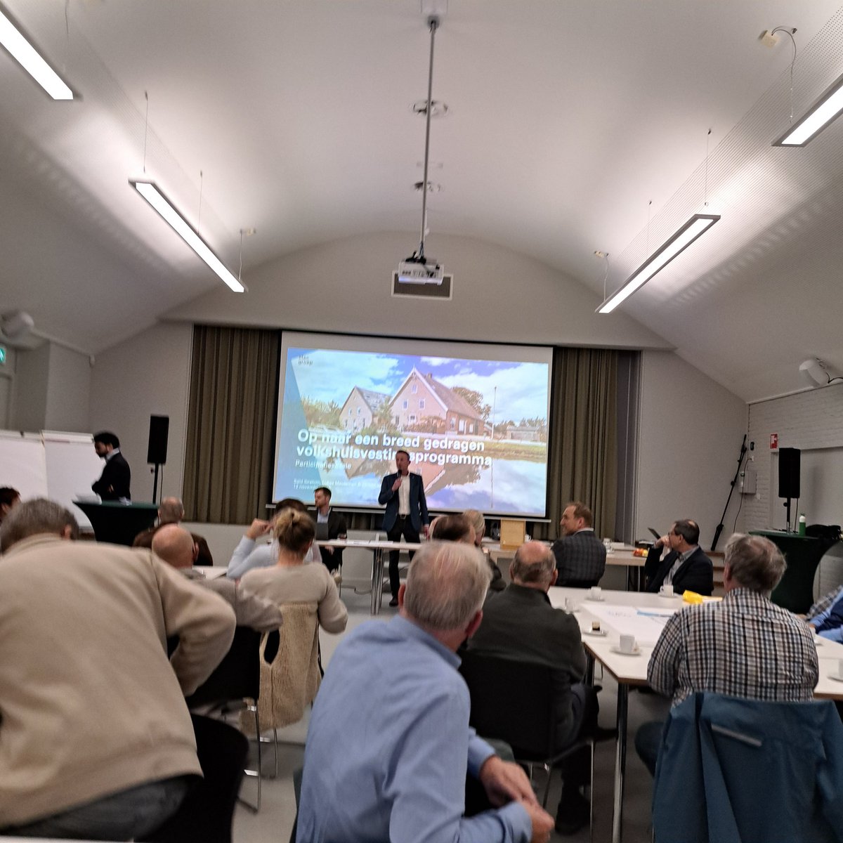 Avond met de inwoners van Molenlanden over het Volkshuisvesting-programma. Goede opkomst.