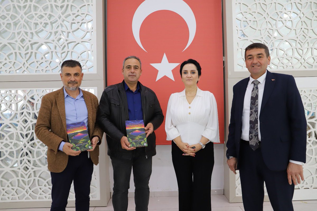 Mehtap_Altan's tweet image. “saruhanlibelediyesi: 📚 “Saruhanlı’nın Gizemli Öyküsü” Okurlarla Buluştu!

“Saruhanlı’nın Gizemli Öyküsü”
Saruhanlı Belediyesi tarafından hazırlanan, Şair ve Yazar Mehtap Altan’ın kaleme aldığı
“Saruhanlı’nın Gizemli Öyküsü” adlı kitabın tanıtım programı, yoğun bir katılımla…