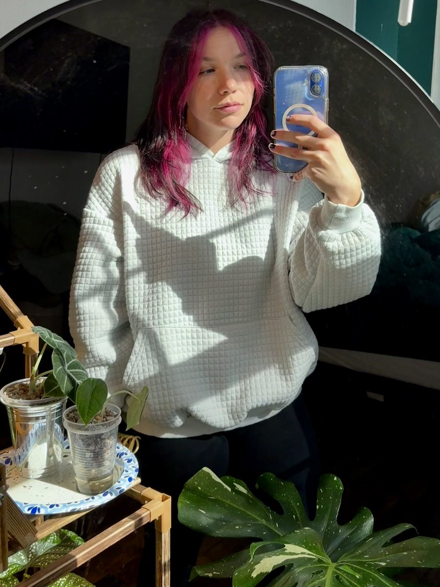 awkkwarddd's tweet image. 🩷🪴