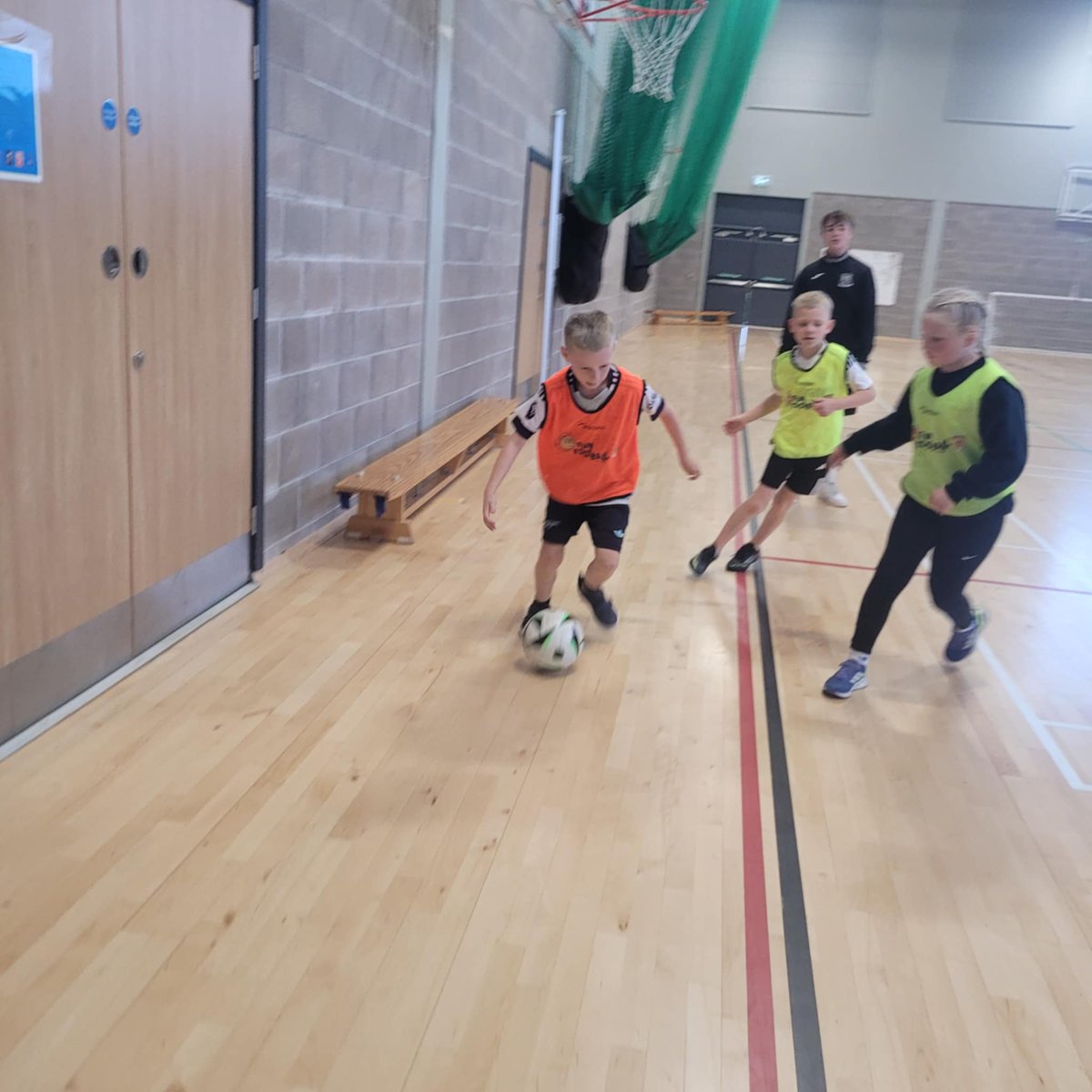 CommunityFootball tweet media