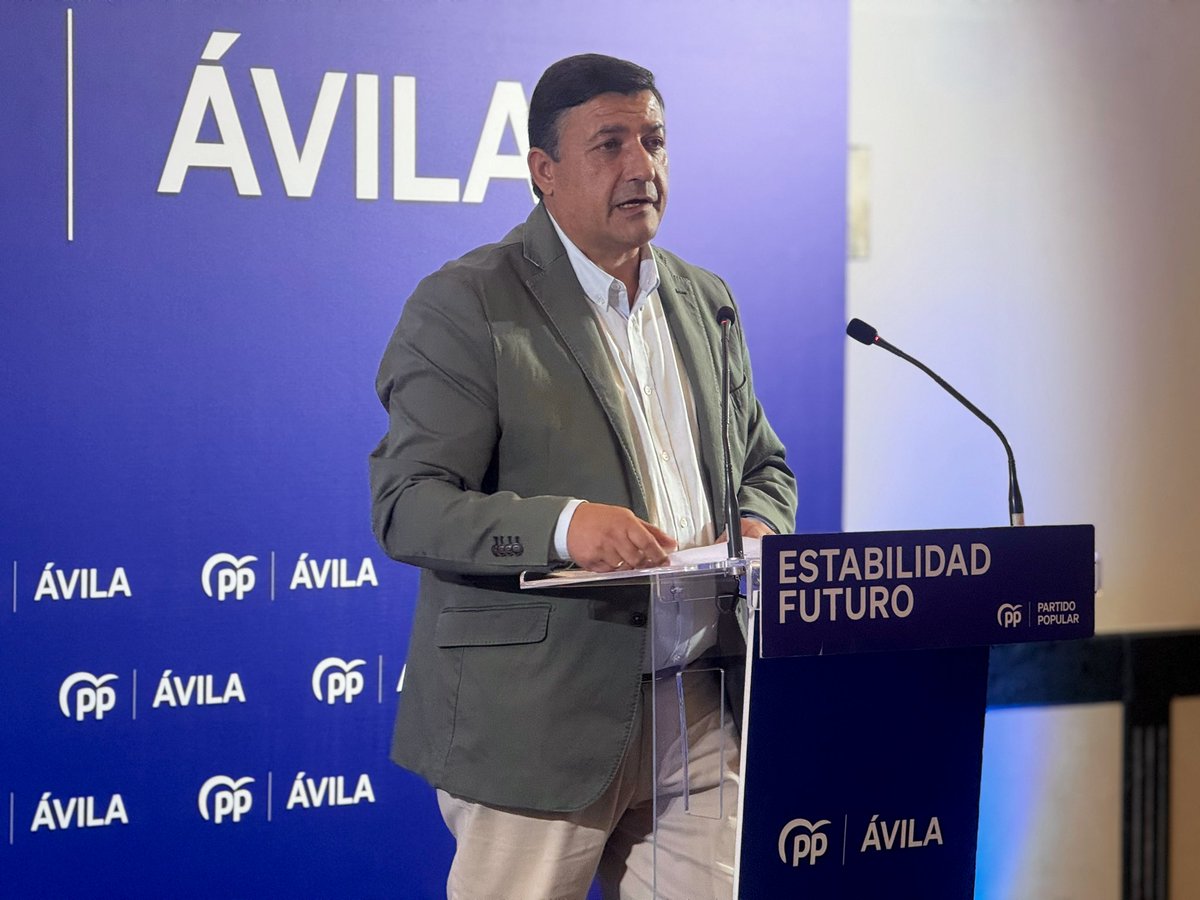 Estamos celebrando la última Junta Directiva Provincial de 2025, que clausura el presidente del <a href="/PPopularCyL/">PP Castilla y León</a>, <a href="/alferma1/">Alfonso F. Mañueco</a>, y en la que intervienen <a href="/AliciaGarcia_Av/">Alicia García</a> y <a href="/CarlosGarcia_PP/">Carlos García</a>.
“Aquí somos menos de ruido y más de nueces, somos de muchas nueces en #Ávila y en #CastillayLeón”.