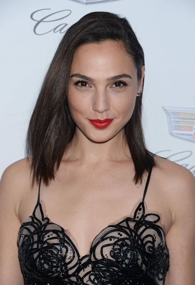 The real "Wonder Woman" on earth won the Genesis prize "Jewish Nobel" for supporting İsrael and hostages of 7/10

She donated her 1 million$ prize, to the organization that helps victim families and rebuild communities

You are a real Israeli hero <a href="/GalGadot/">Gal Gadot</a> , we love you 💪❤️🇮🇱