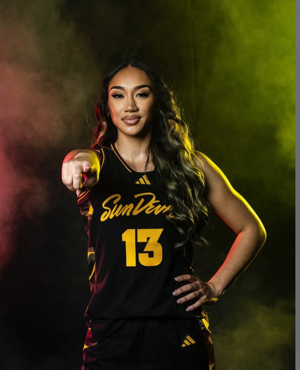 InsideDaHuddle's tweet image. “ Inside The Huddle “ Week 10 #FantasyFootball Show Presents “ Bank$ Beauty Of The Week : 5”11 Australian Arizona State point guard “ Last-Tear Poa “
#BeautyOfTheWeek #NFL #InsideTheHuddle