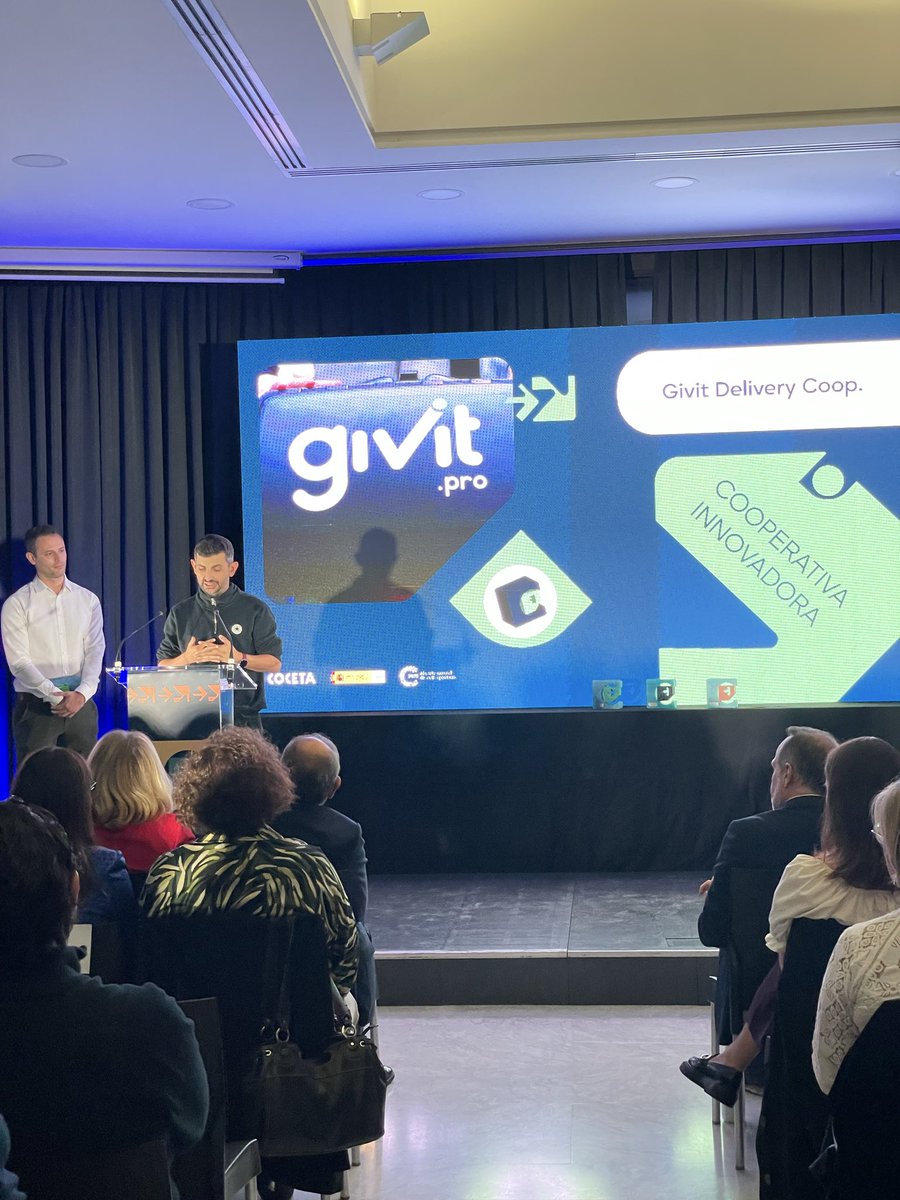 Coopsdetrabajo's tweet image. 🏆El premio a la “Cooperativa innovadora” es para Givit Delivery Coop. @GivitPro una cooperativa de trabajo, que realiza la prestación de servicios de mensajería profesional y reparto, dignificando la figura del “rider”