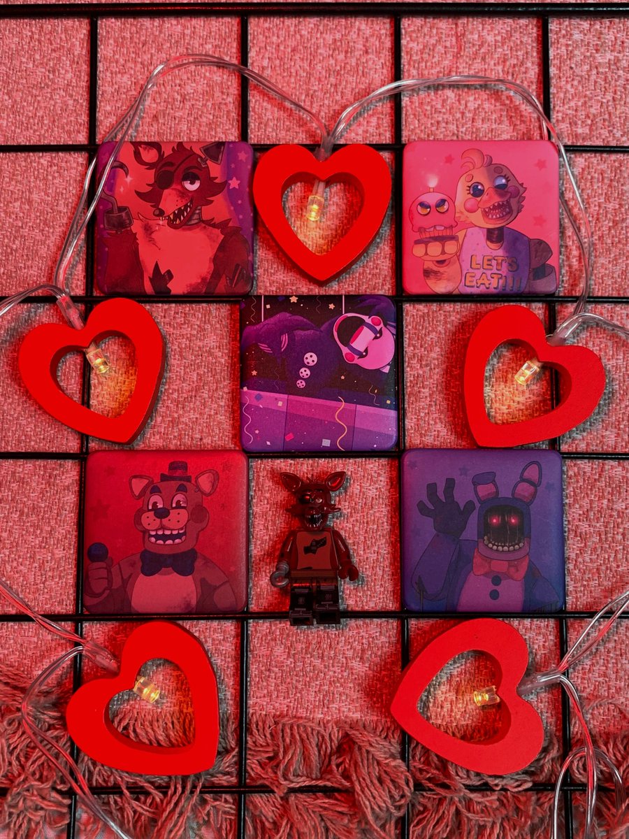 LittleGnoma's tweet image. My FNAF collectionfor CCXP 🐻🎁🍕

#fnaf2movie #fnaf #puppetFNAF #ccxp