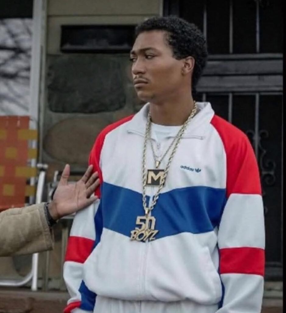 Callunc's tweet image. My face when somebody touches me while talking to me