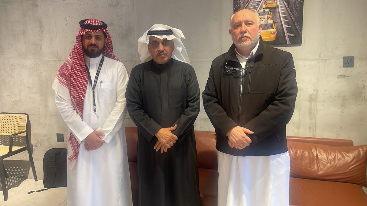 من منطلق الشراكات التنموية واهتمام وتوجيه صاحب السمو الملكي أمير منطقة #الباحة، وبالشراكة مع #مؤسسة_الملك_خالد، لدراسة واقع المنظمات غير الربحية بالمنطقة، قام فريق من المؤسسة بزيارة مقر الجمعية وإجراء جلسة التقييم المؤسسي ضمن أعمال الدراسة.
كل الشكر والتقدير للجميع على الجهود