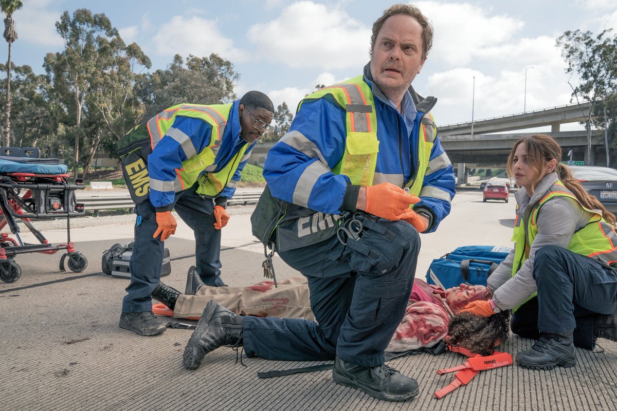 Excelente película que visibiliza lo invisible de una profesión.

Precariedad, presión, estrés, nulo reconocimiento, burnout, carga emocional, desgaste psicológico, etc. 

Humor y sátira maquillando una dura realidad que muchos no quieren ver, valorar ni reconocer.