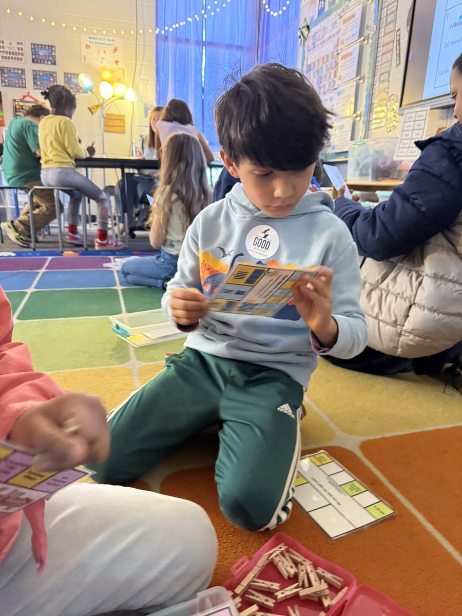 A_MinearAHL's tweet image. I stopped by to see our second grade #TrustyHuskies during their math time. I heard great conversations while they were collaborating with peers. Well done, #CPSbest teachers— putting the C in WICOR! #AHL_AVID