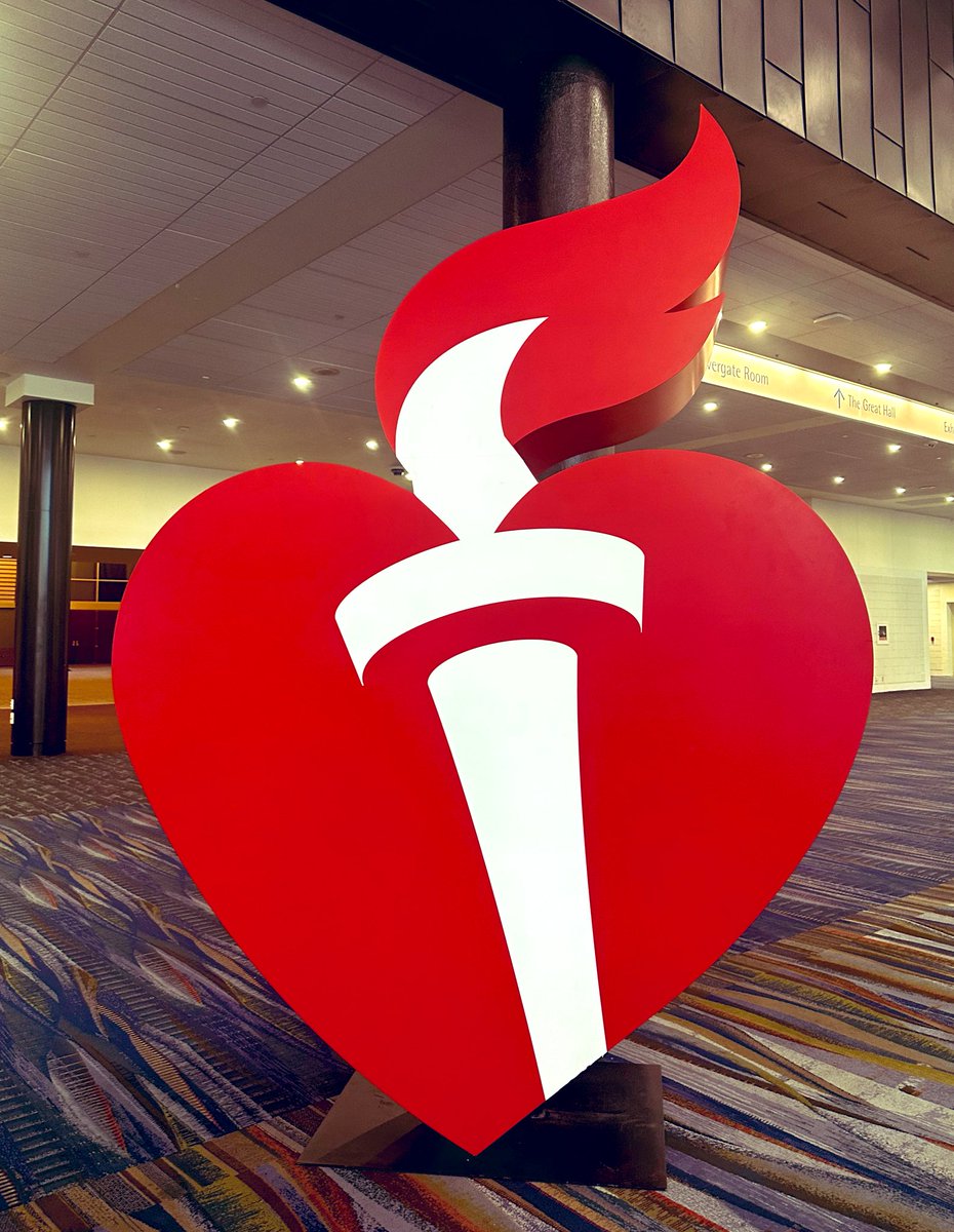 SVM_tweets's tweet image. We love seeing #SVMers sharing their vascular expertise far and wide! 🙌💉

Huge shoutout to our esteemed vascular medicine faculty representing #SVM at #AHA2025 — thanks for spreading the #VascularMedicine passion and knowledge! 💪🩸

@AHAScience #AHA25 #Cardiology #MedTwitter