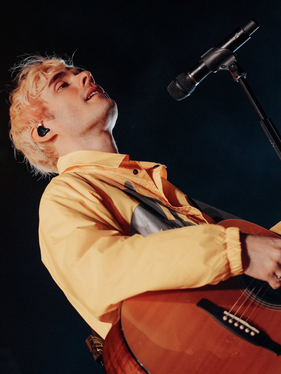 FLORIDA WAS SO GOOD, I’M GONNA MOVE THERE SOMEDAY. ATLANTA TONIGHT!!!! 

11/14 - WASHINGTON DC 
11/15 - NORFOLK, VA
11/16 - PHILLY
11/18 - NEW YORK CITY
11/19 - BOSTON

GET YOUR TICKETS NOW + ANY MINUTE NOW OUT TOMORROW AT MIDNIGHT

waterparksband.com/tour