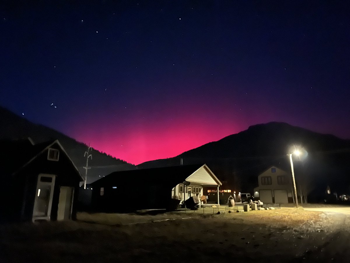 bradycsnow's tweet photo. I saw the Northern Lights over Colorado

This carried more meaning than I can explain but I'll try:
https://t.co/4dRqmQw4eQ https://t.co/A94jRqs56B