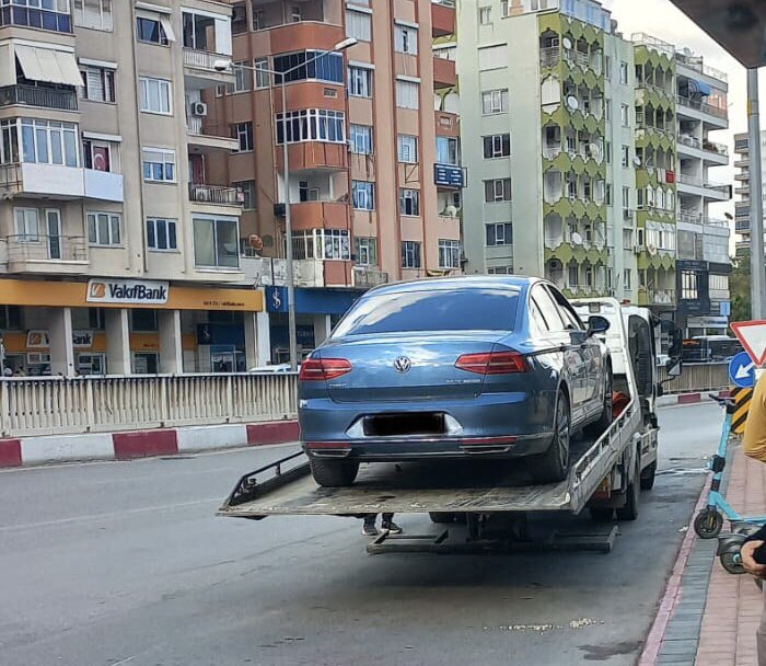 📍 Antalya / Toptancı Hali /  Çarşı Merkez

Hafta içi – hafta sonu, gece – gündüz demeden korsan taşımacılıkla ve kayıtsız çalışanlarla mücadelemiz aralıksız sürüyor.

Sahada denetimlerini sürdüren tüm ekiplere ve çalışma arkadaşlarımıza Antalya Şoförler Odası adına teşekkür