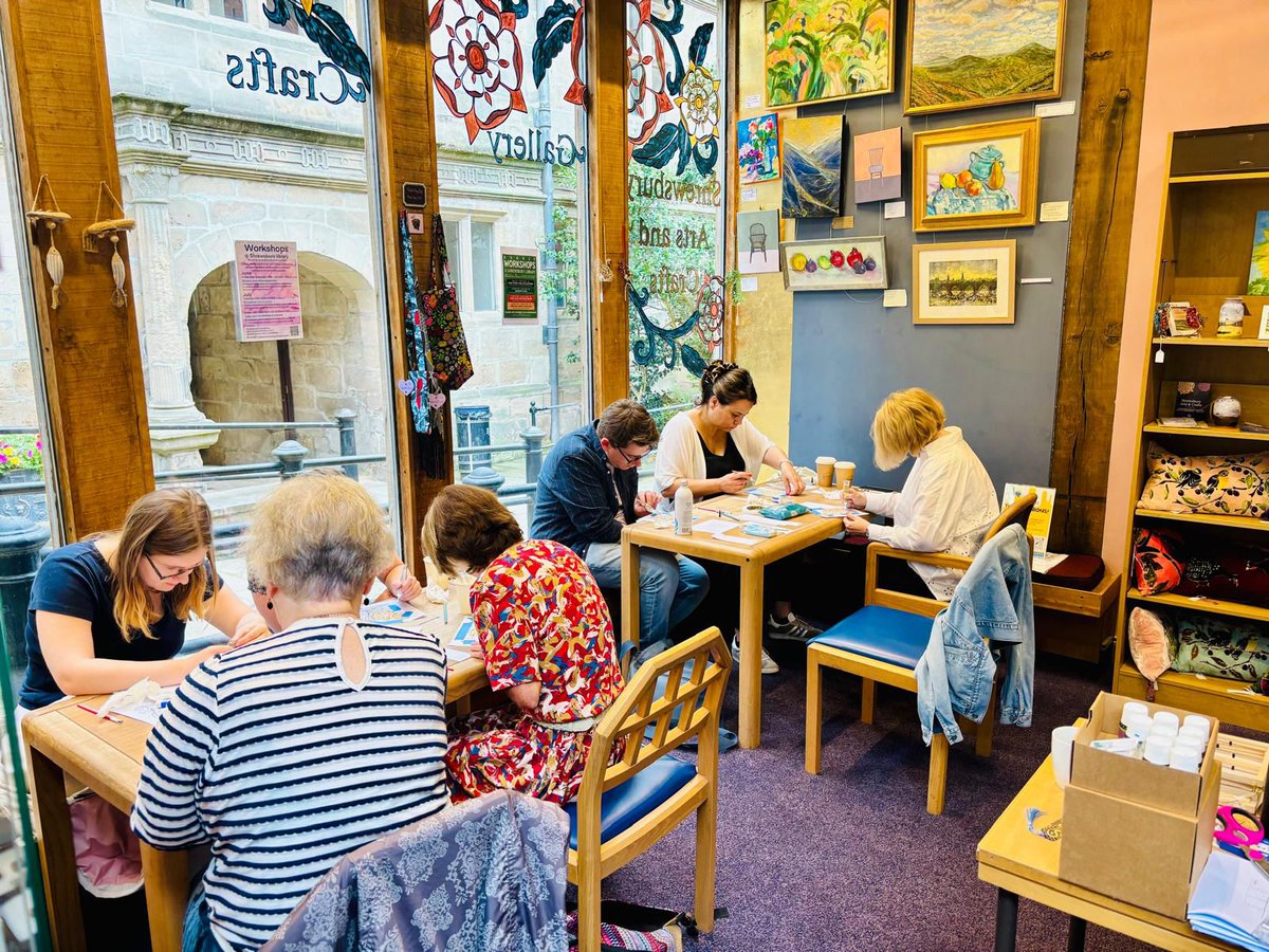 OriginalShrews's tweet image. Give one-of-a-kind this Christmas 🎁

Discover local art, sculpture &amp;amp; handmade treasures at #Shrewsbury Arts and Crafts (Perches House) - or gift a creative workshop at their Library gallery space.

#ShopLocal #SmallBizSaturday