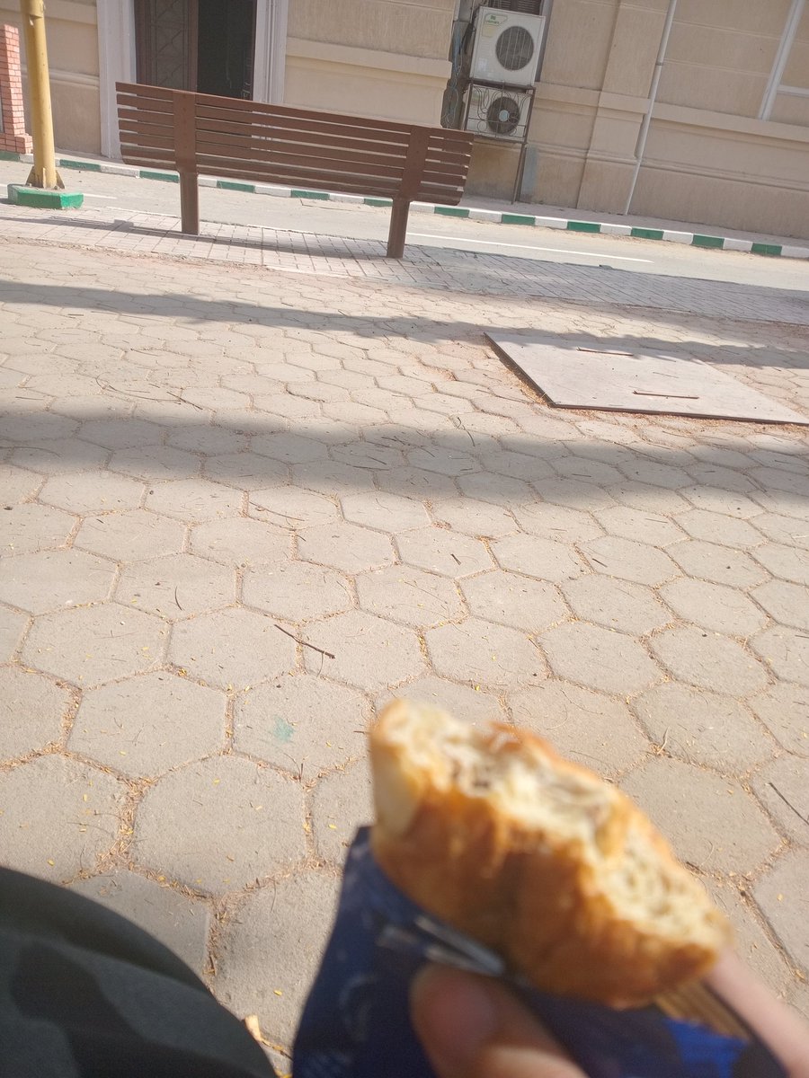 دامب جامعي 
كان يوم متعب جداً بس الحمد لله عدى على خير