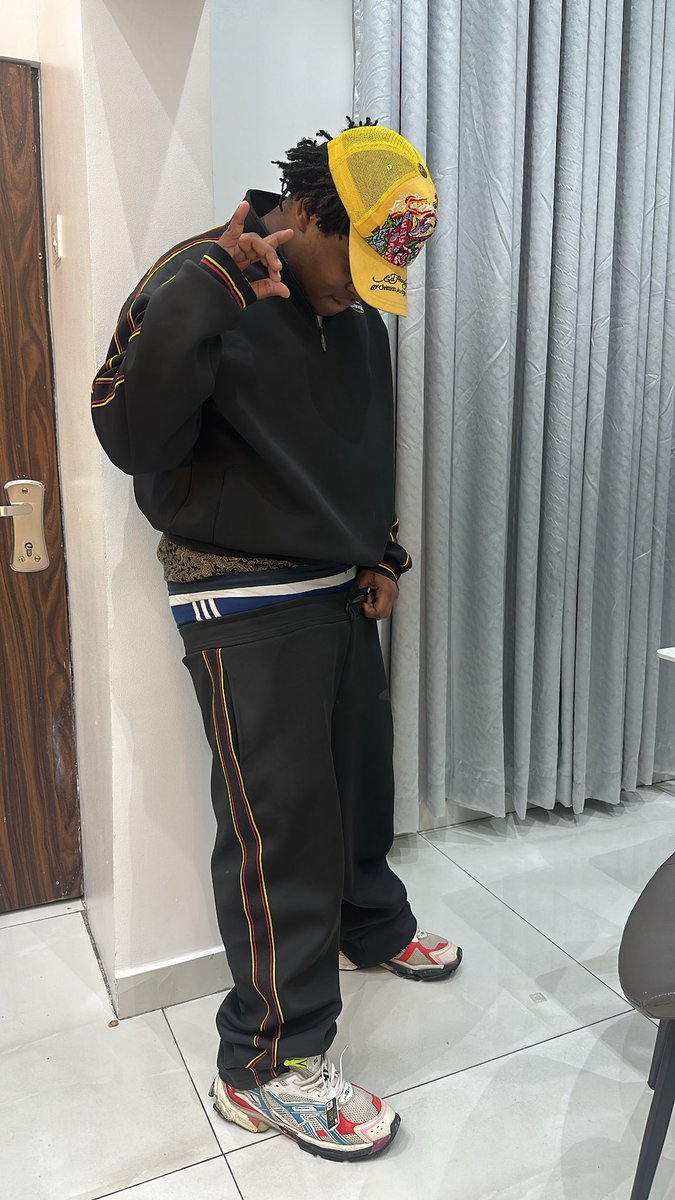 wndrjustswaggin's tweet image. JEMBE JEMBE