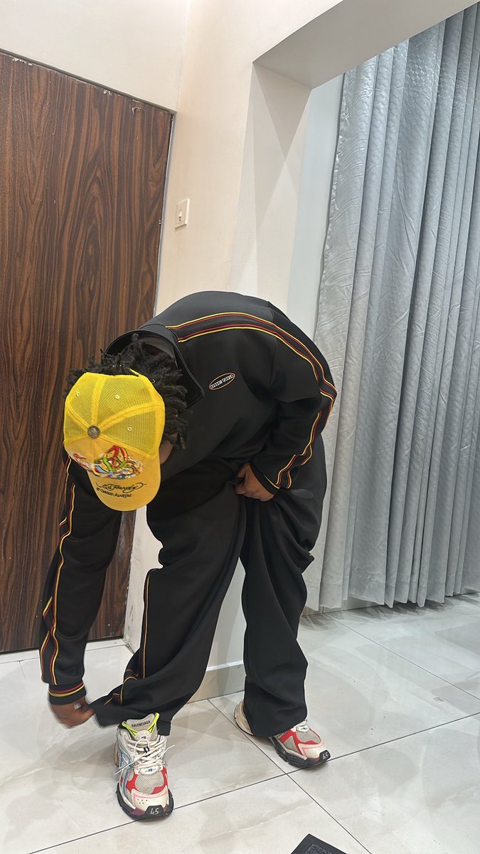 wndrjustswaggin's tweet image. JEMBE JEMBE