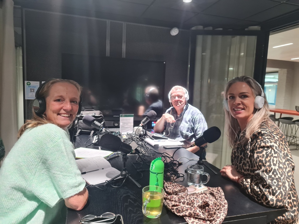 progressiefe's tweet image. PODCAST | Hulp voor je kind is ook mantelzorg

Een speciale themapodcast vanwege de Week van de Mantelzorg. Evelien Kars, René Arts met Philippe Abbing in gesprek met Rebekka, die zorg draagt voor 2 dochters, waarvan Isabella meervoudig gehandicapt is.

progressiefermelo.nl/podcast-hulp-v…