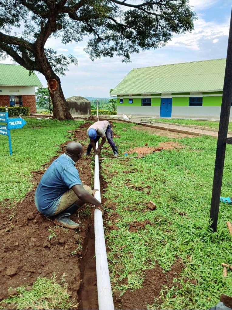 actsuganda's tweet photo. 💧 Progress update from Kazo District!
Our @ACTSUganda team at Lemezia HCIII is laying pipes and gutters to channel water to a new underground tank — improving water access and strengthening health services in partnership with Mbarara Archdiocese.
#WaterForHealth #KazoDistrict https://t.co/Ae8PVSi2wT