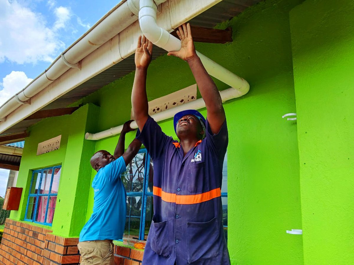 actsuganda's tweet photo. 💧 Progress update from Kazo District!
Our @ACTSUganda team at Lemezia HCIII is laying pipes and gutters to channel water to a new underground tank — improving water access and strengthening health services in partnership with Mbarara Archdiocese.
#WaterForHealth #KazoDistrict https://t.co/Ae8PVSi2wT