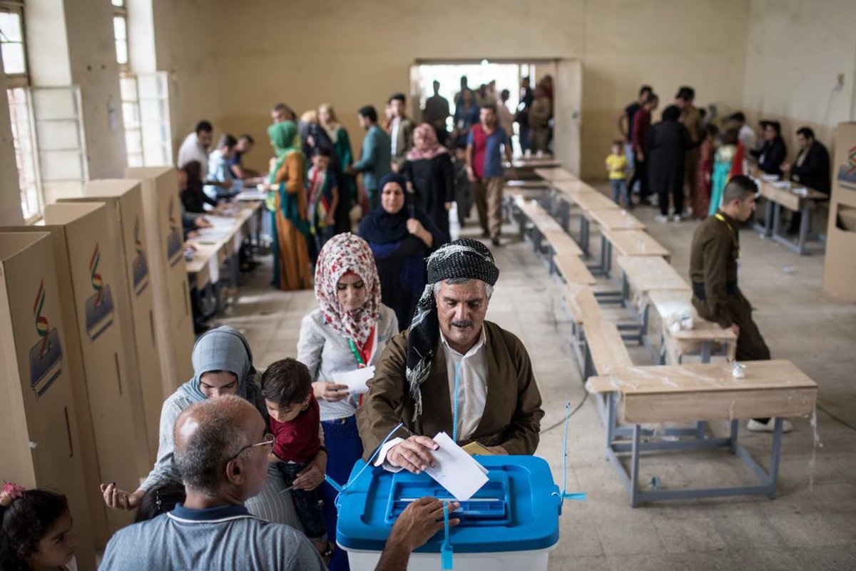 🔹🇮🇶#Irak 🇮🇶🔹
Les élections irakiennes : un triomphe inattendu pour l'Iran

Hier, l’Irak a renouvelé son Parlement. Les résultats préliminaires sont clairs : les partis pro-Iran renforcent considérablement leur mainmise sur l’Etat.

🧵THREAD 1/24🧵