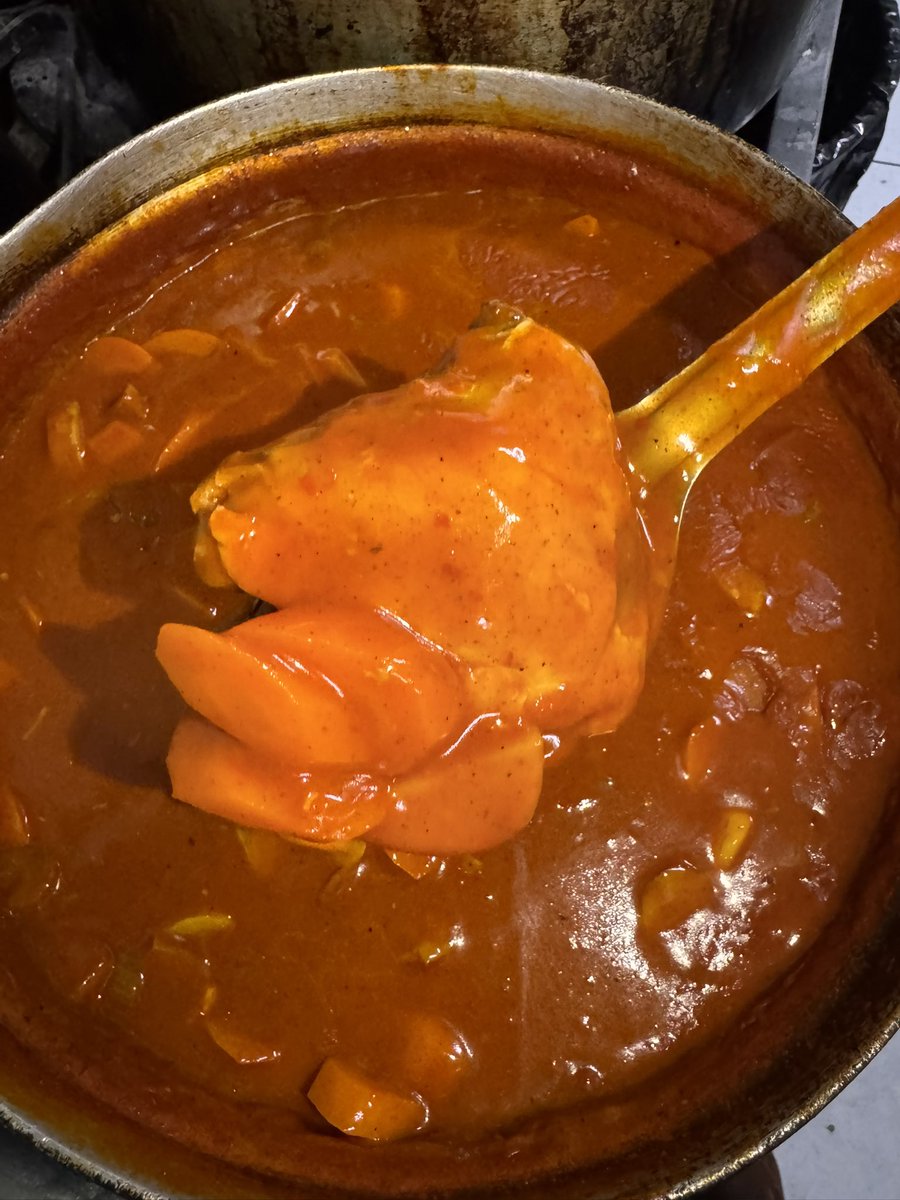 Hoy miércoles tenemos para la
Comida un menú Deli 😋: albóndigas con espagueti, barbacoa estilo Sinaloa y pollo en Achiote, muy yucateco e internacional. También nuestros favoritos de siempre: cocido, pollo en mole, caldo de pollo y bistec ranchero. Les esperamos a partir de las