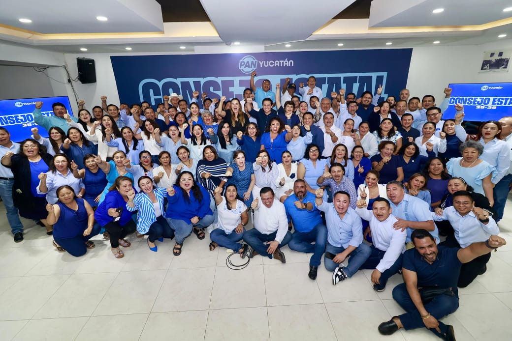 Este lunes se instaló el Consejo Estatal del <a href="/PanYucatan/">PAN Yucatán</a> 2025–2028.
Allí nuestra Secretaria Estatal Magaly Cruz hizo un llamado a mirar hacia nuestros adultos mayores y sumar esfuerzos con #AcciónEnPlenitud.
Gracias a <a href="/CeciliaPatronL/">Cecilia Patrón Laviada</a> y <a href="/AlvaroCetina/">Álvaro Cetina</a> por refrendar este compromiso.