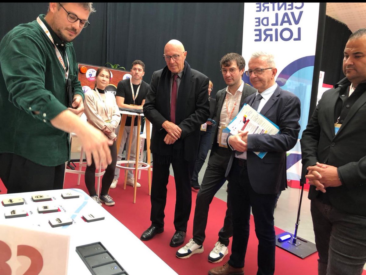 kamelchibli's tweet photo. Visite du village à #SoPro @NvelleAquitaine a La Rochelle avec plus de 70 stands dédiés aux professionnels de l’orientation, : 5 Régions parmi les 70 exposants ✅
Un grand merci au vice-président @jlnembrini et toutes ses équipes pour l’accueil chaleureux et cette belle journée de travail @fbonneau @willybourgeois @Occitanie @CaroleDelga