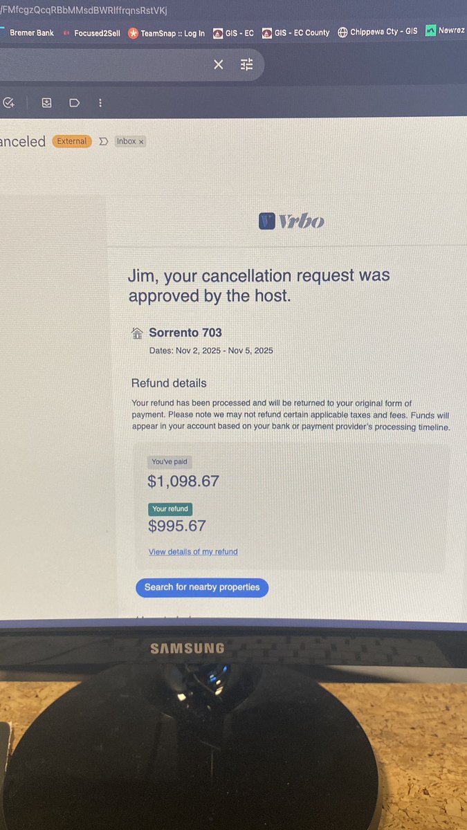 jhkrimp's tweet photo. Booked in Jan 2025. 
Canceled Oct 2025 
refund amount 995.67
Bank account  money to be refunded was closed summer 2025. 
Asked bank if money is hanging there Answer was no. 
@Vrbo says no paper check option only to account. Account is closed!! Need another option! https://t.co/KFwk1vSp41