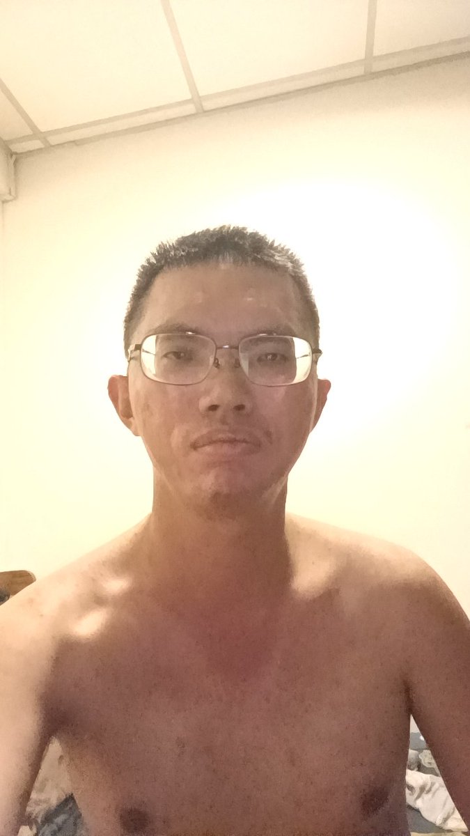 邊緣人⊂((・▽・))⊃ tweet media