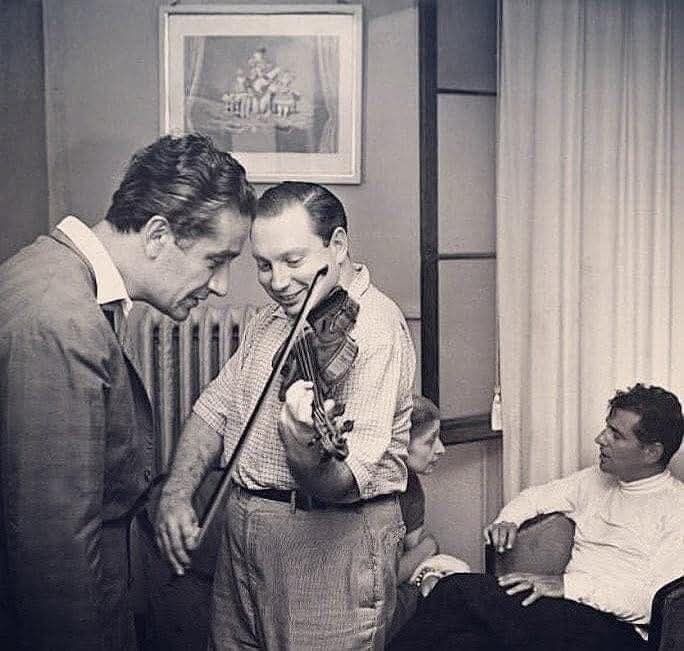 LibrarySheet's tweet image. Sergiu Celibidache, Isaac Stern and Leonard Bernstein witn Clara Haskil.
#smlpdf  #sheetmusic #Noten #partituras #spartiti 乐谱 樂譜
sheetmusiclibrary.website
