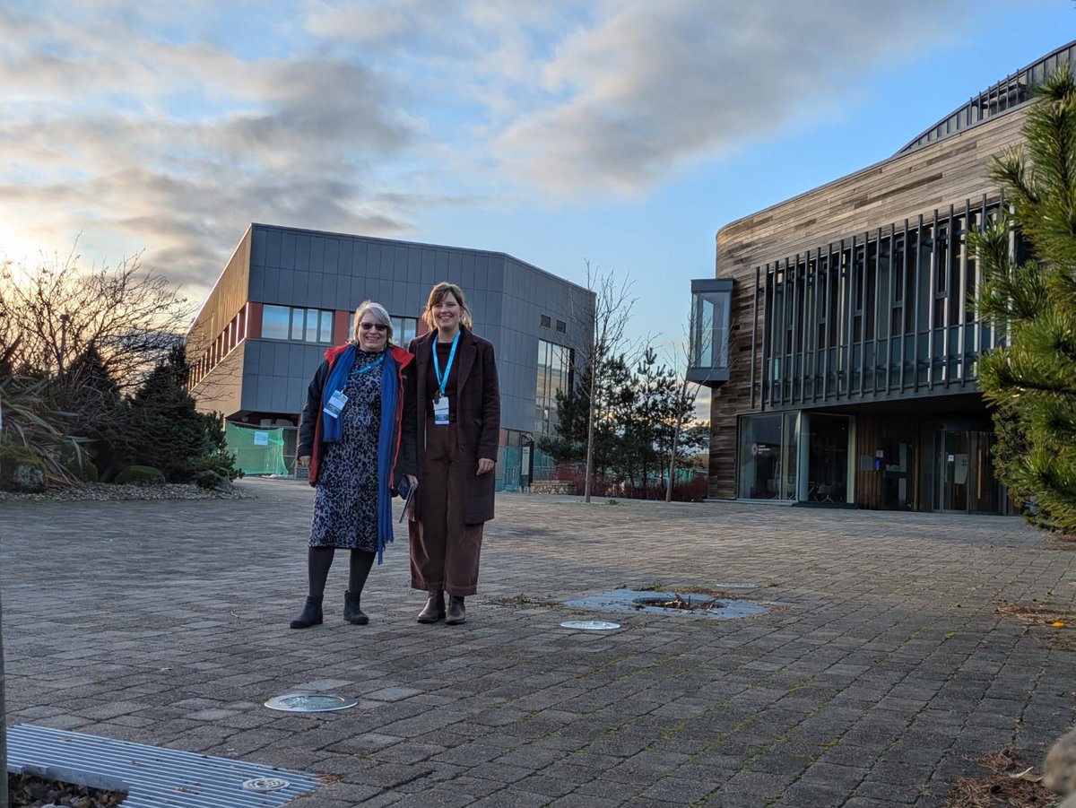 Roslinnovation's tweet image. Stunning afternoon on the west coast of Scotland visiting the European Marine Science Park, an innovative marine science business cluster and home to the Scottish Association for Marine Science (SAMS), one of the world’s oldest oceanographic institutions.
What about the views...