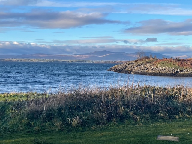 Roslinnovation's tweet image. Stunning afternoon on the west coast of Scotland visiting the European Marine Science Park, an innovative marine science business cluster and home to the Scottish Association for Marine Science (SAMS), one of the world’s oldest oceanographic institutions.
What about the views...
