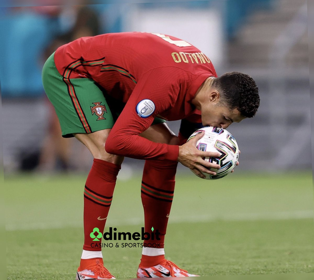 UTDIMole's tweet image. God, I want that 1000th goal to be the nastiest penalty ever, scored against Argentina in the 2026 World Cup final at 90+4&apos;