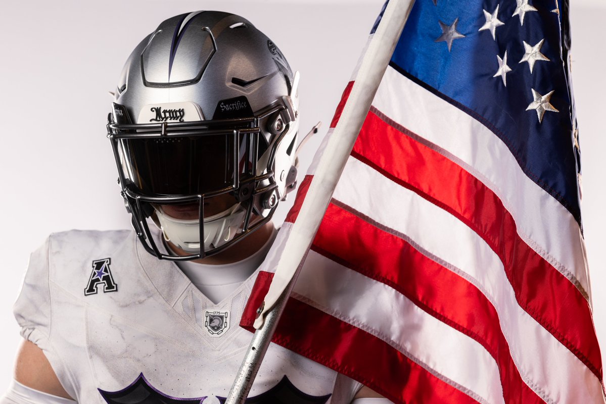 Honoring 250 years of the United States Army and all of the soldiers who have served and made the ultimate sacrifice for our country🇺🇸

Army's uniforms for the <a href="/ArmyNavyGame/">Army-Navy Game</a> are TOUGH🔥🔥

#BuiltToRise x #AmericanFB
