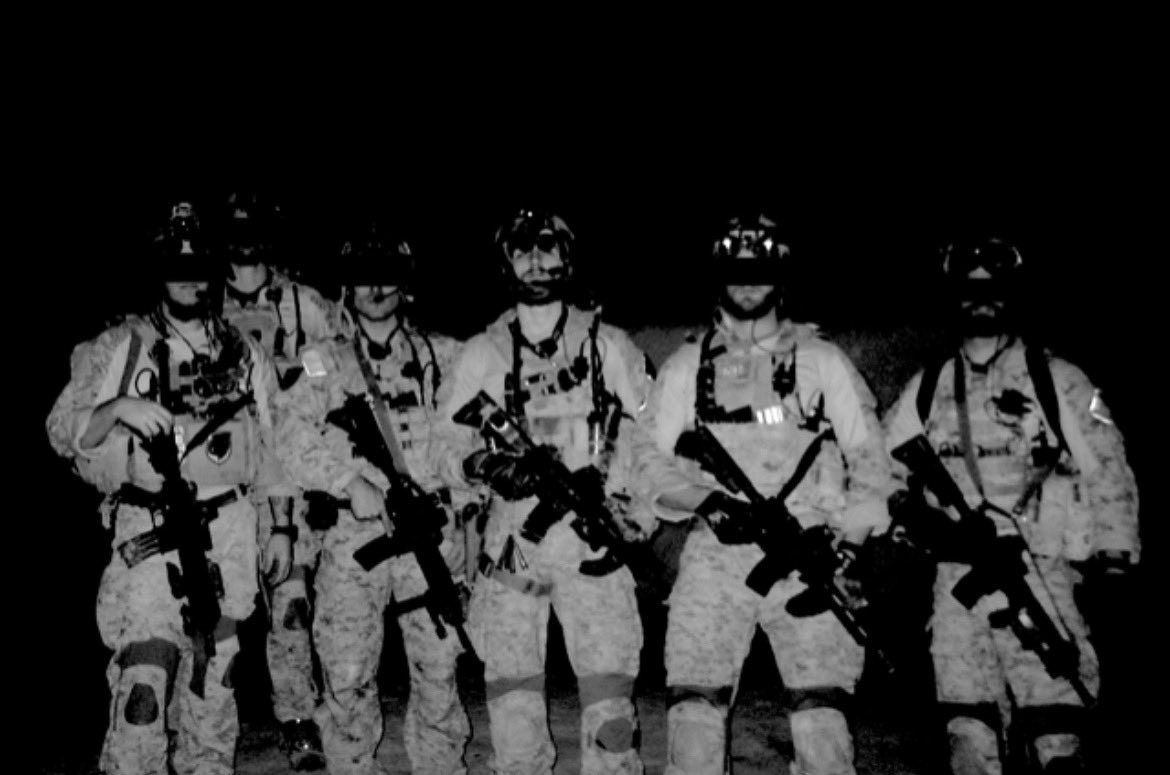 EricFrohardt's tweet image. All gave some, some gave all. Happy Veterans Day to my brothers and sisters who wrote blank checks to Uncle Sam!