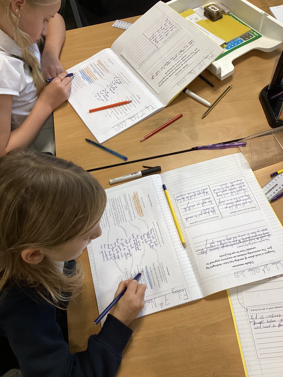 In RE today, Year 5 have been highlighting the similarities and differences between the Lord’s Prayer and the Prayer said at Salah! ✝️☪️<a href="/PoppyfieldSch/">Poppyfield Primary Academy</a>