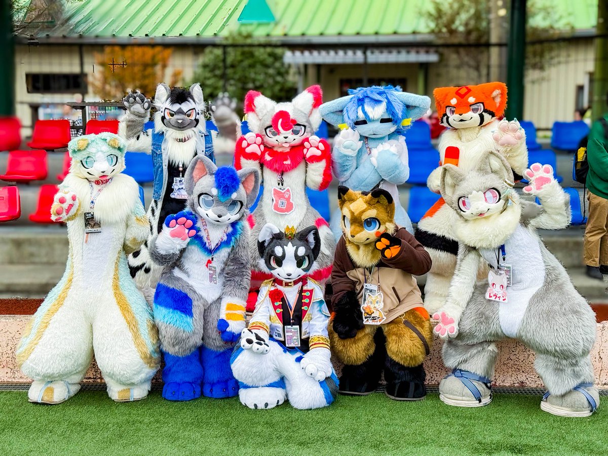 kemocon18にてRHKfamily合わせをしました！
集まっていただきありがとうございました🐶👑✨️

📸 #naAtell_01 

 #Kemocon18 
#RHKfamily