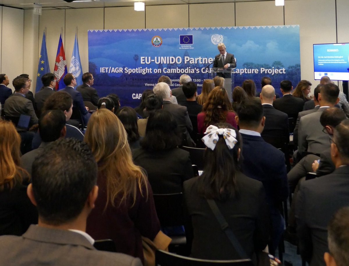 CHallergard's tweet image. 🇪🇺‘s 🌏 Gateway is boosting 🇰🇭‘s growth with a 79M € investment in skills, sustainable agri-food systems &amp;amp; safety &amp;amp; clean water. Success of the CAPFISH-Capture project enhances the post-harvest value chain thanks to 🇰🇭 🇪🇺&amp;amp; @UNIDO collaboration. #Sustainable #InclusiveDevelopment