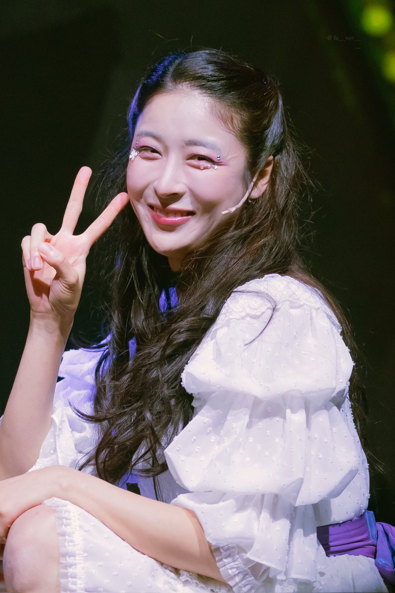 251112 후크 스페셜 커튼콜 
M08. 악당이 되어줘
웬디 #정우연 

💜
🧚