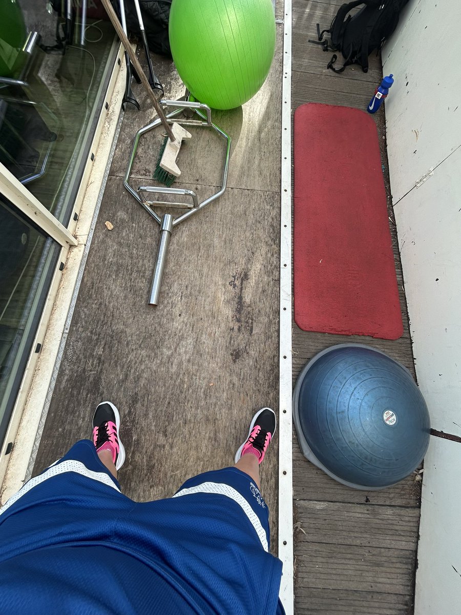 ✊🏻 Objectif revenir plus forte que jamais en 2026 au <a href="/World_WCR/">WorldWCR</a> 💥

▶️Rééducation optimale et préparation physique de haut niveau, tous les jours .

(Travailler avec un magnifique décor c’est super 😍 )
🌷