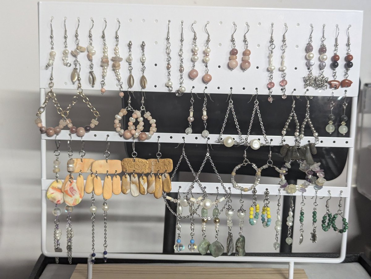 Which pair of earrings are your favorite?? Comment and repost 
#handcraftedjewelry #handmadecrystaljewelry #crystaljewelry #SupportLocal