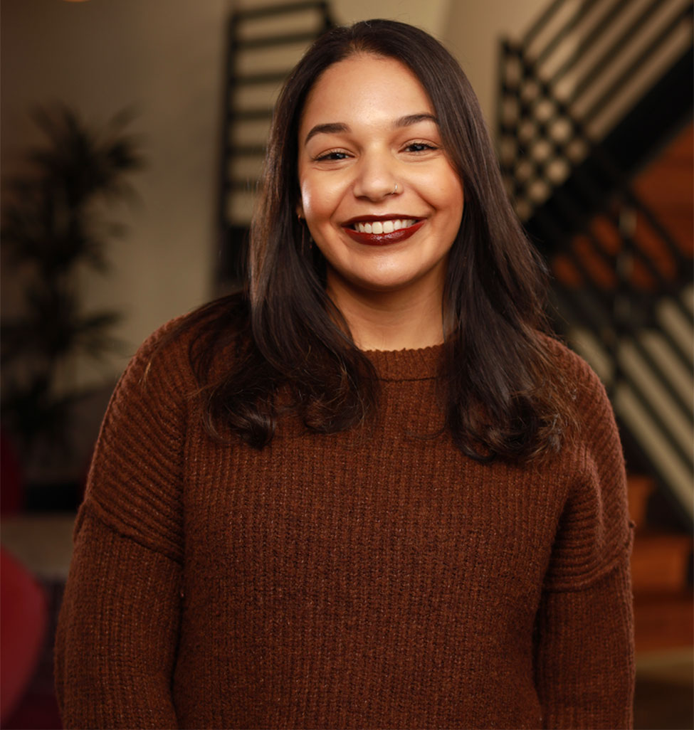 🎬 From #PaceU to The New York Times!

Film and Screen Studies alumna Alexis Winston ’17 is helping bring powerful stories to life as a Video Production and Planning Coordinator at The New York Times.

brnw.ch/21wXqmp