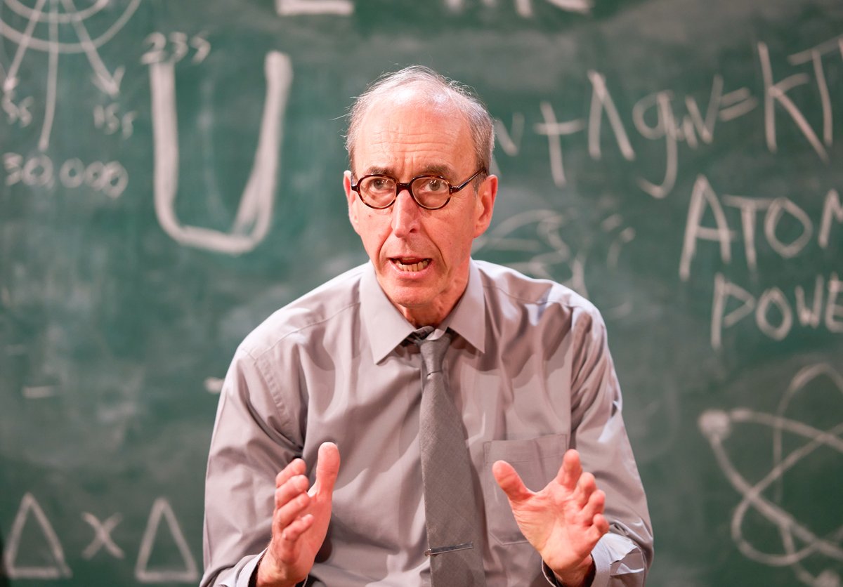 Playwright and Actor Michael Mears discusses his play, The Mistake - about the atomic bombing of Hiroshima - in a wide ranging interview with BASIC: 
basicint.org/playwright-and…