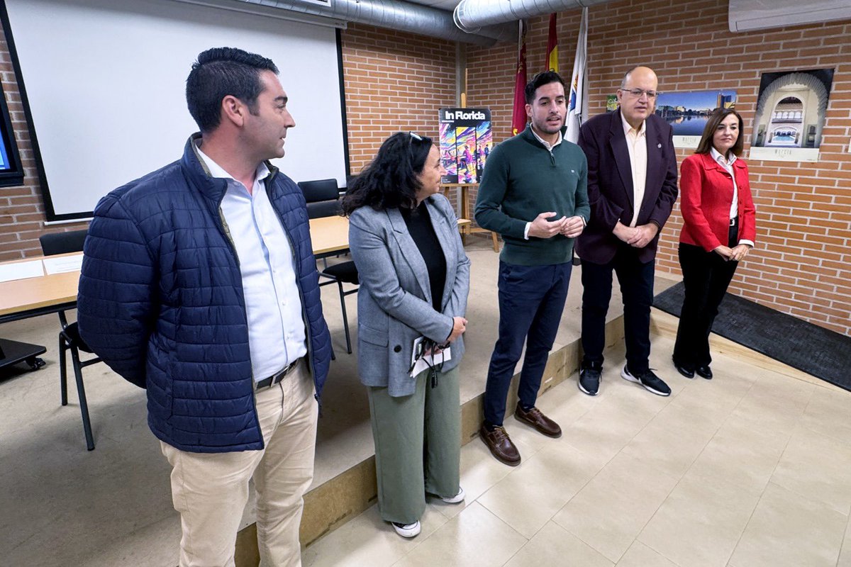 📖Charla de obligaciones de las empresas en materia de consumo dirigida a estudiantes de FP.
📍IES La Florida( Las Torres de Cotillas)