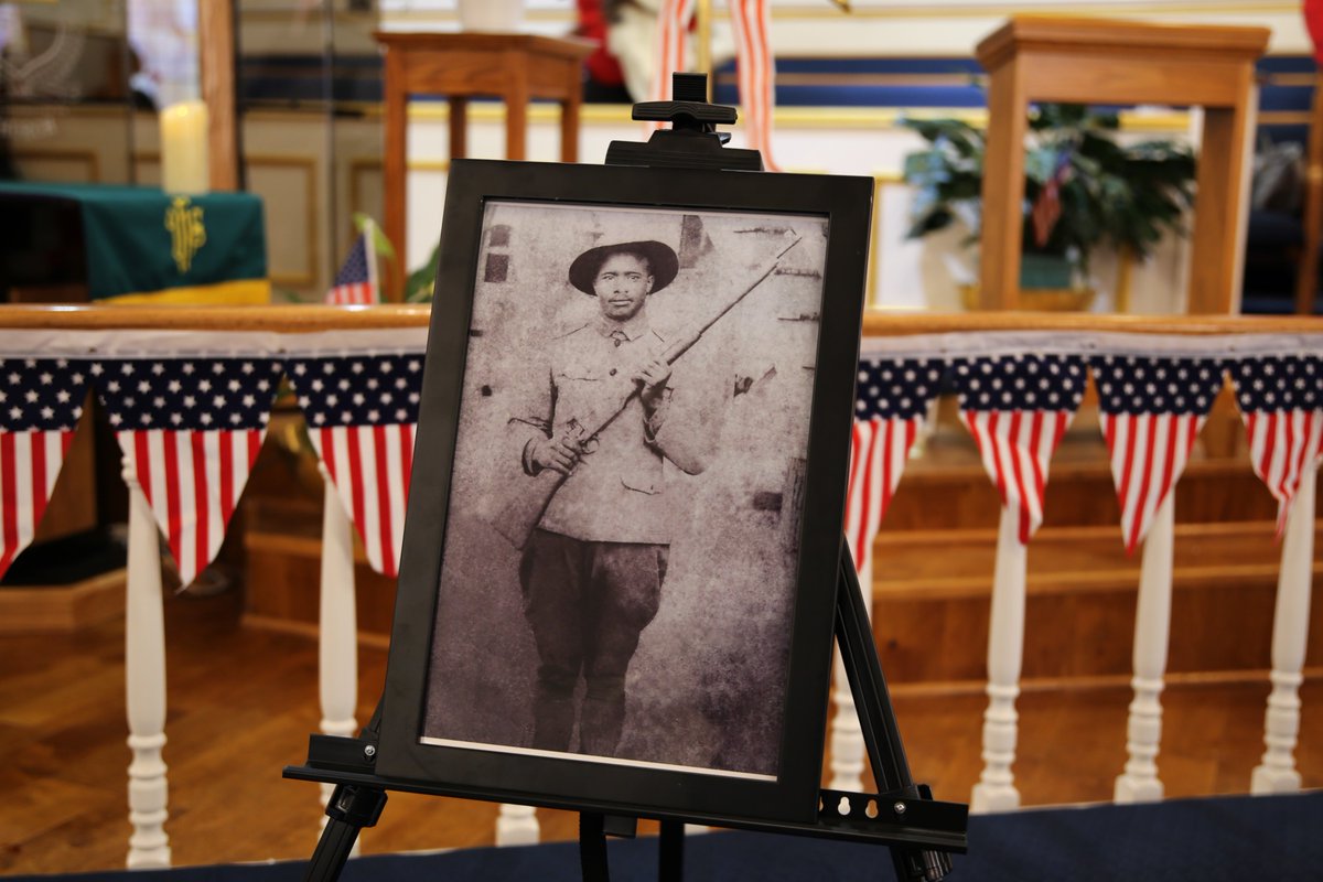 Before the High Hills AME Church congregation on Nov. 9, Ret. Petty Officer Perry James traced the story of the 371st Infantry Regiment from its formation at Camp Jackson in 1917 to the fields of France a year later in the thick of World War I.
theitem.com/stories/the-st…