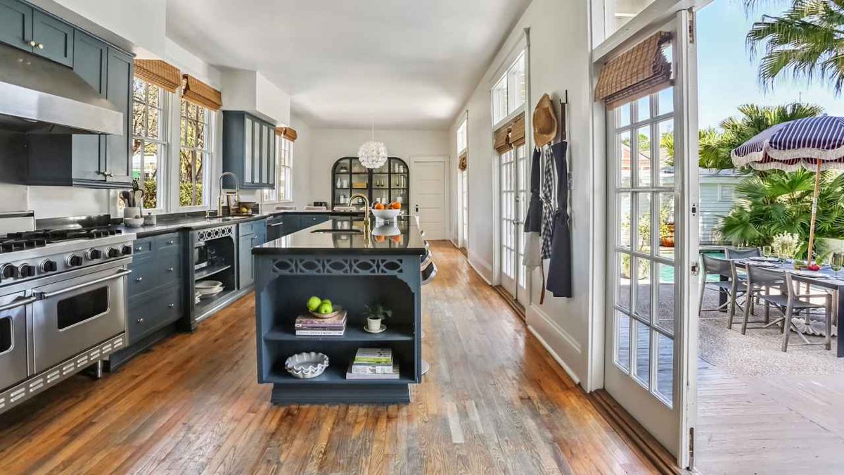 Historic Home of a New Orleans ‘Madam’ Hits the Market for Nearly $3 Million trib.al/rQoLYyf