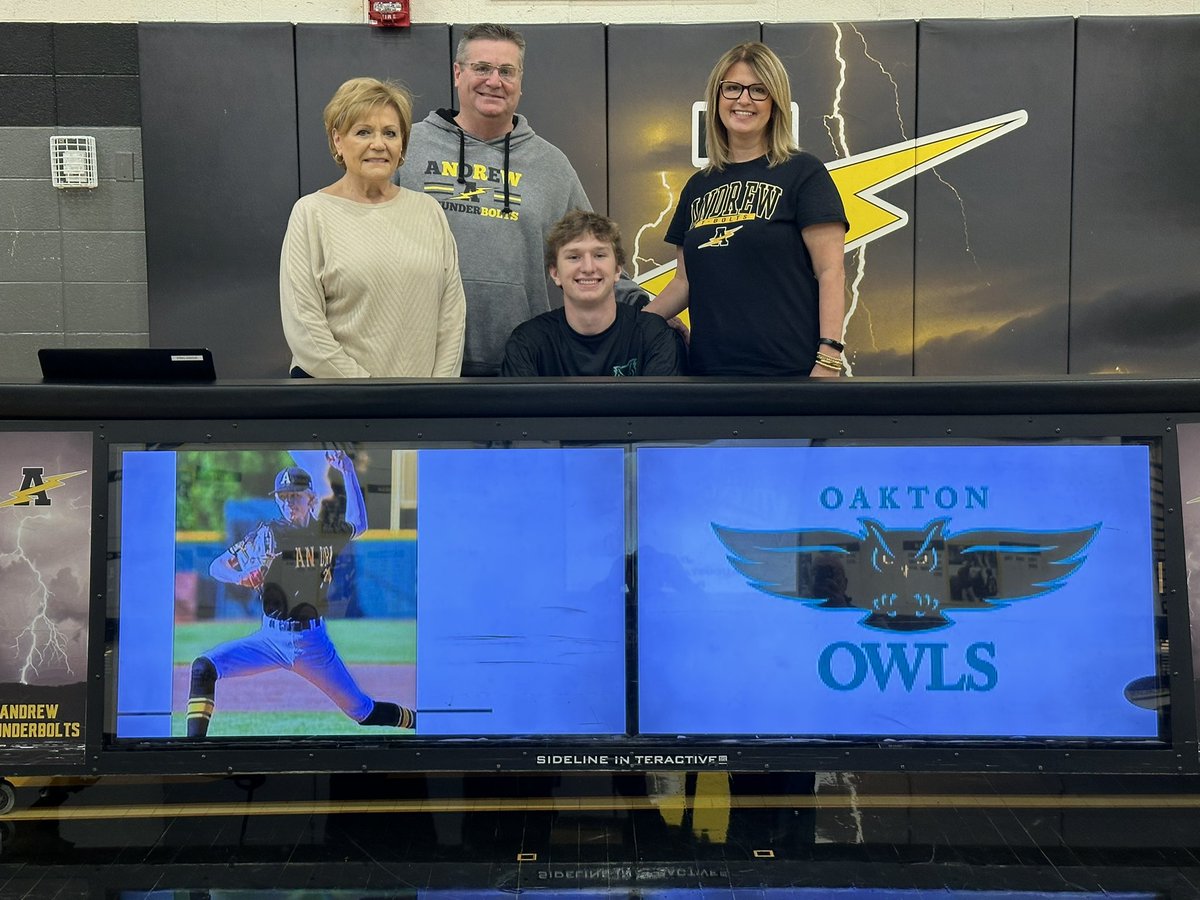 vjabolts's tweet image. Congratulations to Danny Moss of @tboltbaseball on your commitment to Oakton Community College to continue your academic and athletic careers, good luck with the Owls!